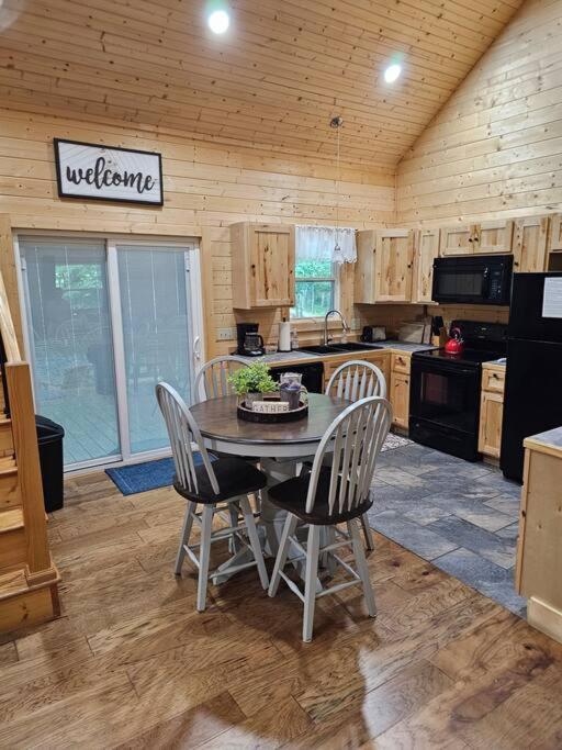 Sugar Bear Cabin With Boat Parking 5 Mins To State Park & Golf Villa Burkesville Exterior photo